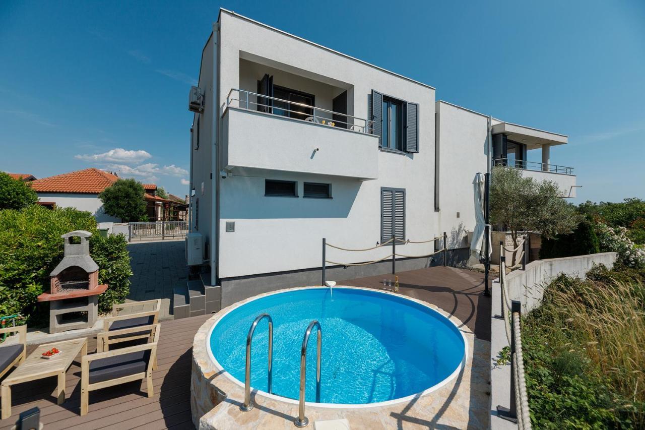Malo Ferienvilla Privlaka, Pool, Boje, Wi-Fi, Wallbox Privlaka  Eksteriør bilde